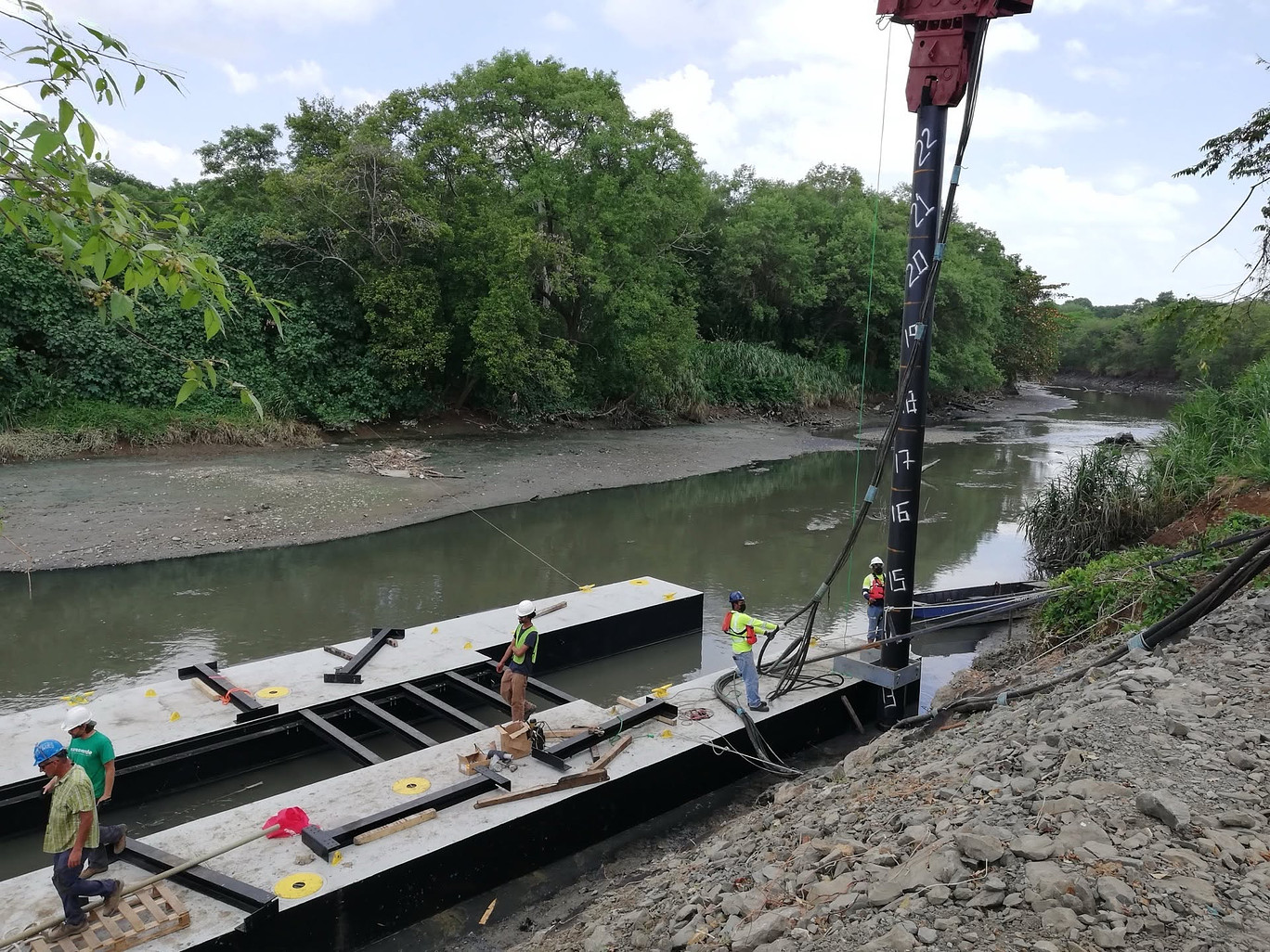 Construcción de la infraestructura base del proyecto Wanda de Marea Verde en el río Juan Díaz